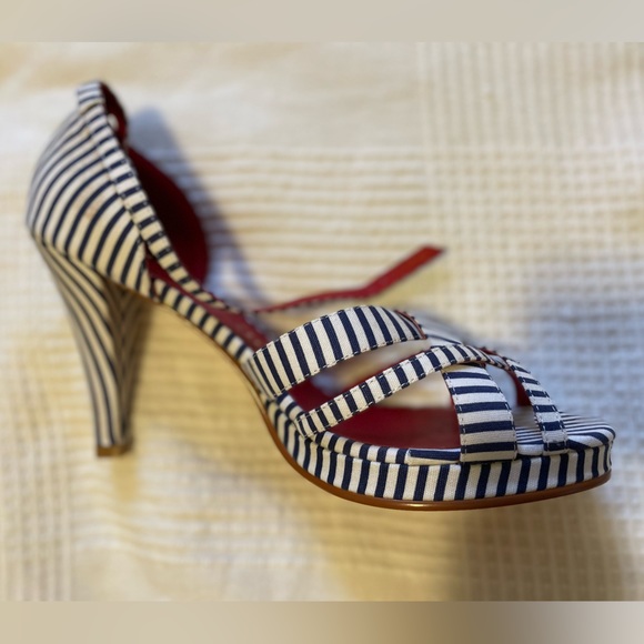 N.Y.L.A. Blue-Striped Heels - NWOT - Picture 9 of 9